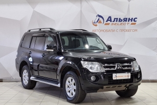 MITSUBISHI PAJERO