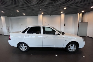 LADA PRIORA