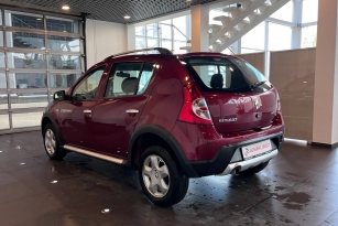 RENAULT SANDERO