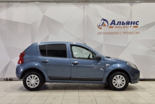 RENAULT SANDERO