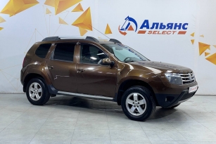 RENAULT DUSTER