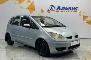 MITSUBISHI COLT