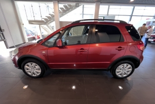SUZUKI SX4