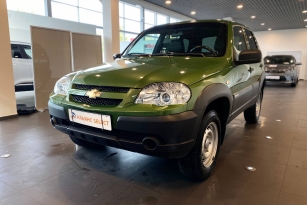 CHEVROLET NIVA