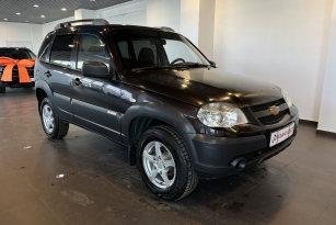 CHEVROLET NIVA