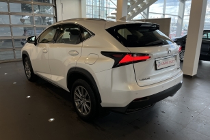 LEXUS NX200