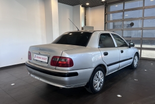 MITSUBISHI CARISMA