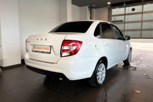 LADA GRANTA