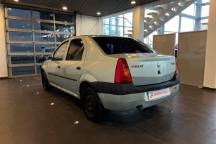 RENAULT LOGAN