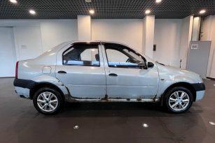 RENAULT LOGAN