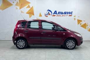 MITSUBISHI COLT