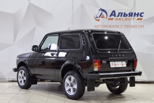 LADA NIVA TRAVEL