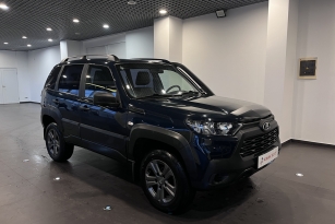 LADA NIVA TRAVEL