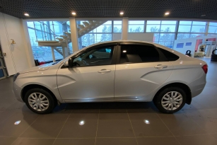 LADA VESTA