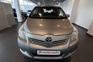 TOYOTA VERSO
