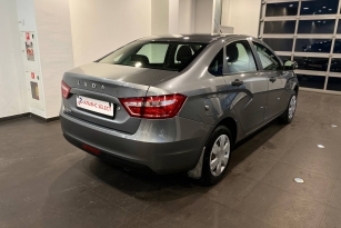LADA VESTA