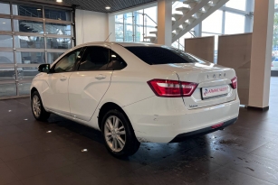 LADA VESTA