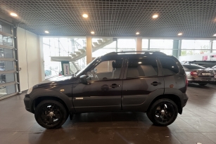 CHEVROLET NIVA