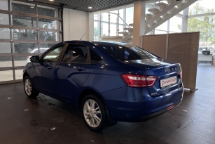 LADA VESTA
