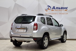 RENAULT DUSTER