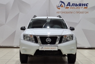 NISSAN TERRANO