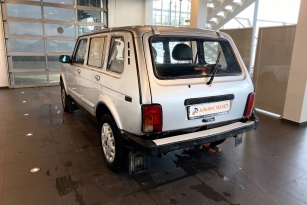 LADA 2131 (4X4)