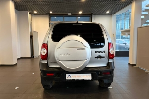 CHEVROLET NIVA