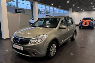 RENAULT SANDERO