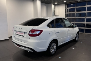 LADA GRANTA