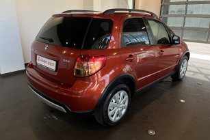SUZUKI SX4