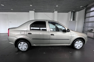 RENAULT LOGAN
