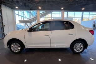 RENAULT LOGAN