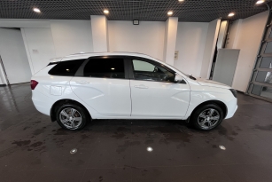 LADA VESTA