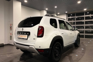 RENAULT DUSTER