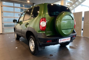 CHEVROLET NIVA
