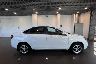 LADA VESTA
