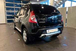 RENAULT SANDERO