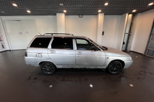 LADA 2111