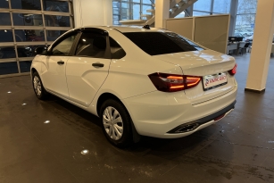 LADA VESTA