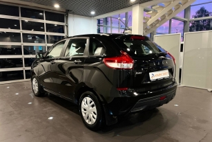 LADA XRAY