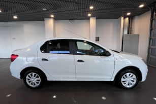 RENAULT LOGAN