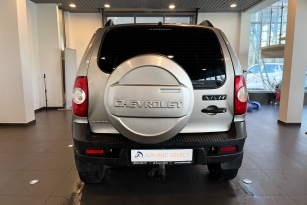 CHEVROLET NIVA