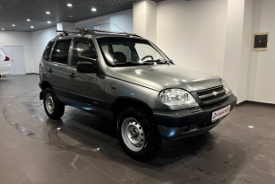 CHEVROLET NIVA
