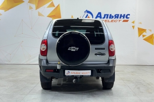 CHEVROLET NIVA