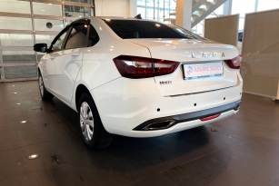 LADA VESTA