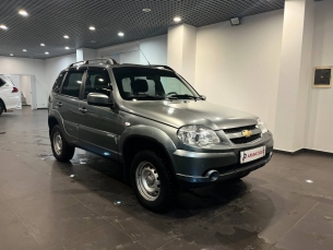 CHEVROLET NIVA