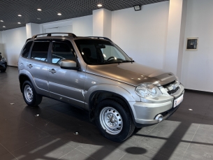 CHEVROLET NIVA