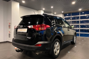 TOYOTA RAV 4