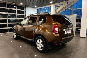 RENAULT DUSTER