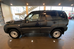 LADA NIVA TRAVEL